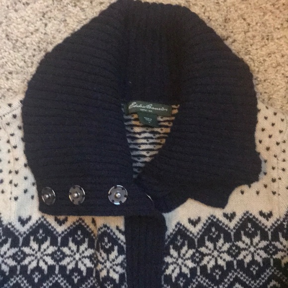 Eddie Bauer Sweater - Picture 2 of 7